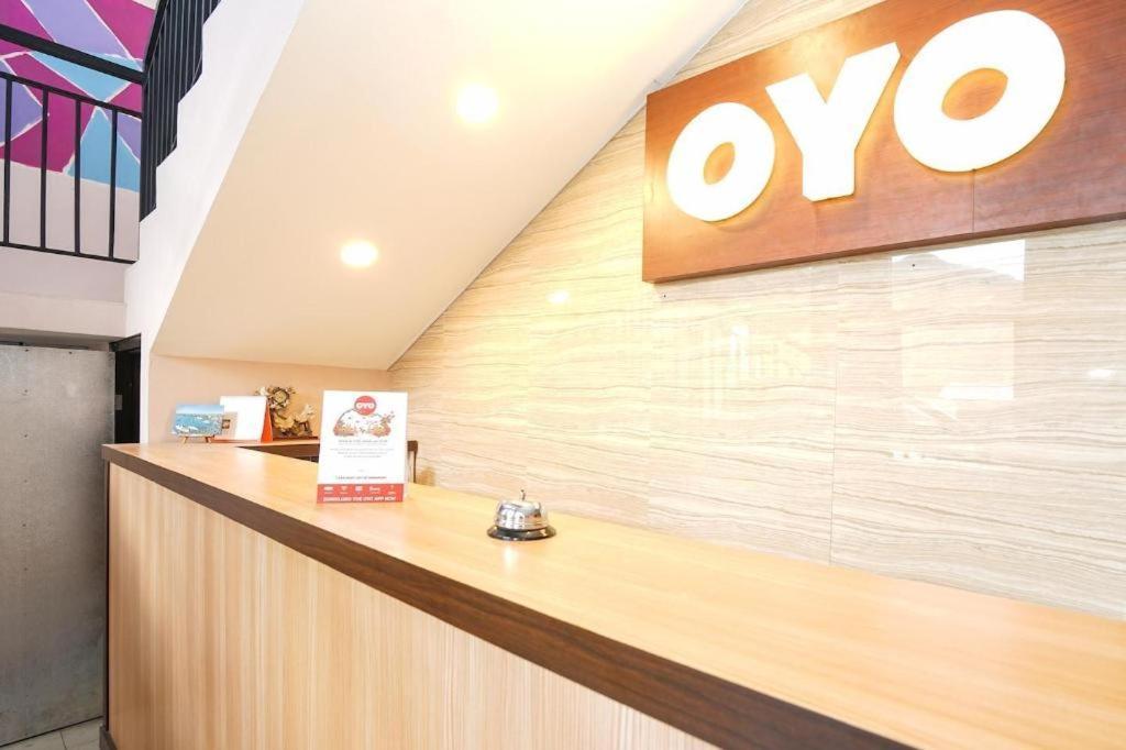Oyo 240 Audah Sevana Syariah Hotel Surabaya Exterior photo